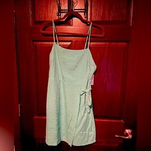 New with tags Nine West dress. Size M.